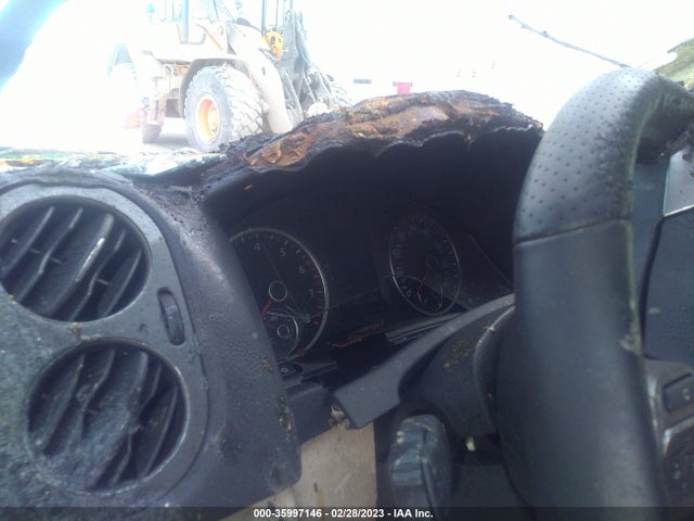 WVGAV7AX0GW074757 Volkswagen Tiguan R-line