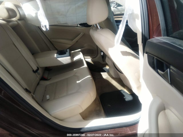1VWAS7A32EC094269 Volkswagen Passat Wolfsburg Ed