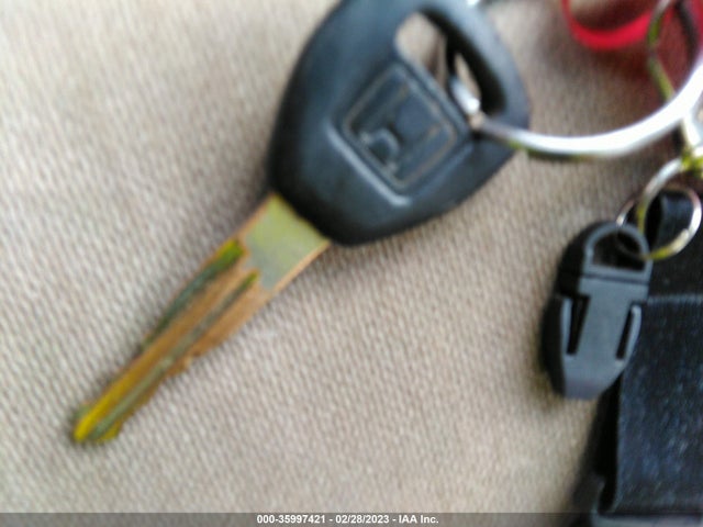 2000 HONDA ACCORD SDN SE VIN: JHMCG6695YC008704