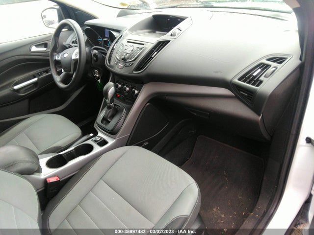 2015 Ford Escape, VIN: 1FMCU9GX1FUB54769