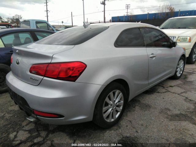KNAFX6A88G5574725 KIA Forte Koup Ex