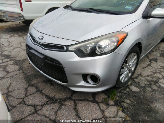 KNAFX6A88G5574725 KIA Forte Koup Ex