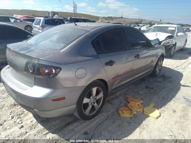 2005 MAZDA MAZDA3 S VIN: JM1BK323651285865
