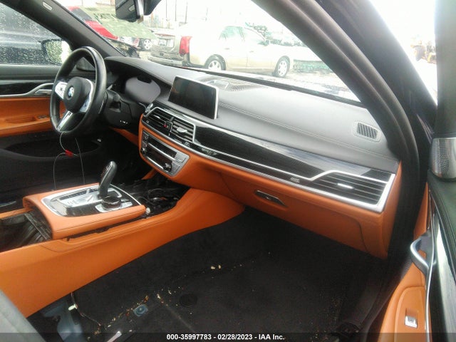 BMW 7 Series 750i Xdrive 2022 WBA7U2C01NCH48997 Image 5