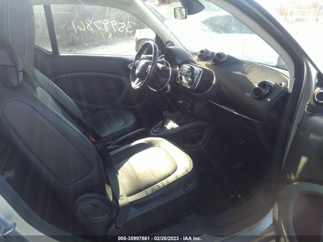 2017 Smart Fortwo, VIN: WMEFJ5DA1HK172403