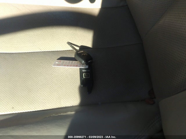 Subaru Outback 2.5i Limited 2013 4S4BRBKC4D3285576 Image 3