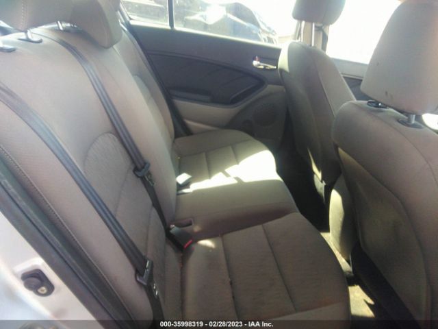 KNAFK4A61F5425752 KIA FORTE LX
