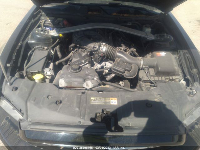 1ZVBP8EM6E5268749 Ford Mustang V6
