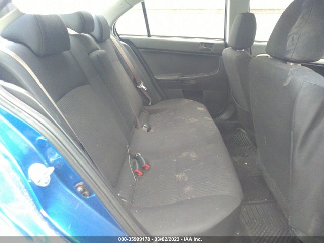 JA32U2FUXFU014930 Mitsubishi LANCER ES