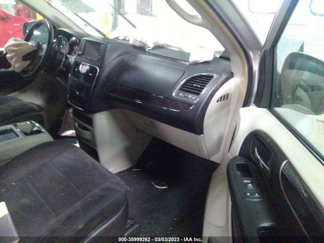 2A4RR5DG6BR698067 Chrysler Town & Country Touring