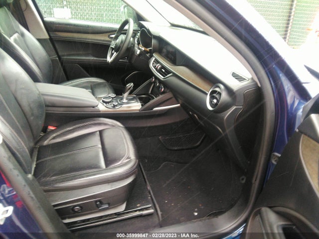 ZASFAKBN5J7B86047 Alfa Romeo STELVIO TI