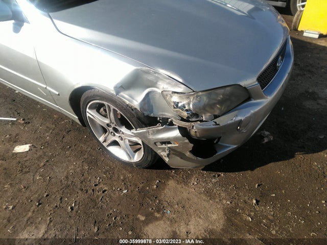 JTHBD192740092882 Lexus IS 300