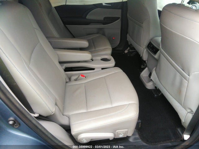 Toyota Highlander Limited 2016 5TDYKRFH3GS136645 Image 8