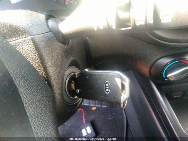 KNDJ23AU9L7719129 KIA SOUL LX