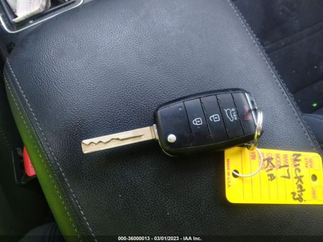 5XYPGDA56HG211527 KIA Sorento Lx V6