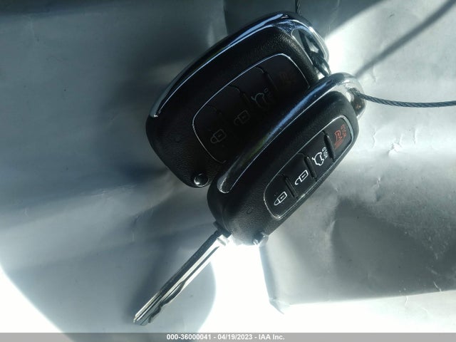 Hyundai TUCSON SE 2017 KM8J23A44HU568933 Image 3