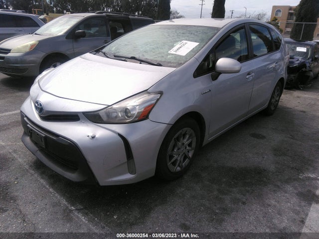 Toyota Prius V Two/five/three/four 2017 JTDZN3EU6HJ073918 Image 2