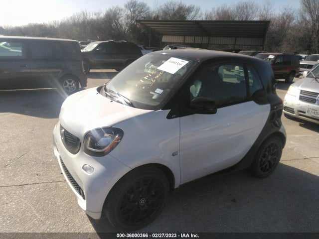 2016 Smart Fortwo, VIN: WMEFJ5DAXGK127099