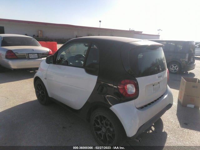2016 Smart Fortwo, VIN: WMEFJ5DAXGK127099