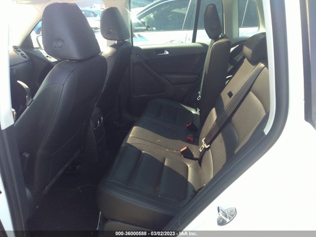 2013 VOLKSWAGEN TIGUAN SE W/SUNROOF & NAV VIN: WVGAV3AX9DW569107