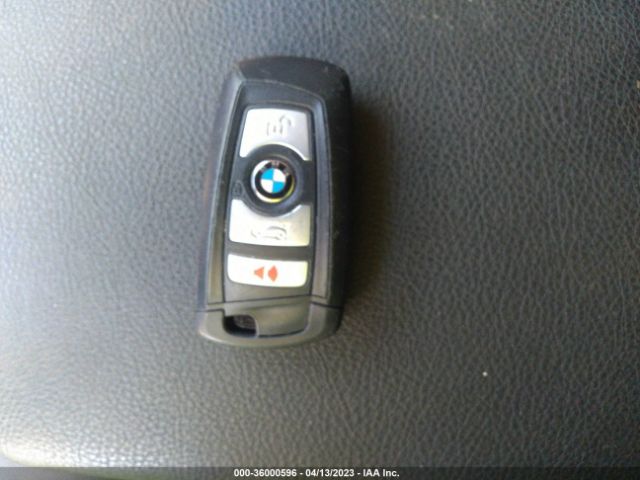 WBA8E5G58GNU19162 BMW 3 Series 320i Xdrive