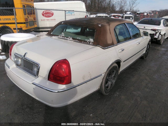 Lincoln Town Car Ultimate 2004 1LNHM83W54Y620898 Image 5