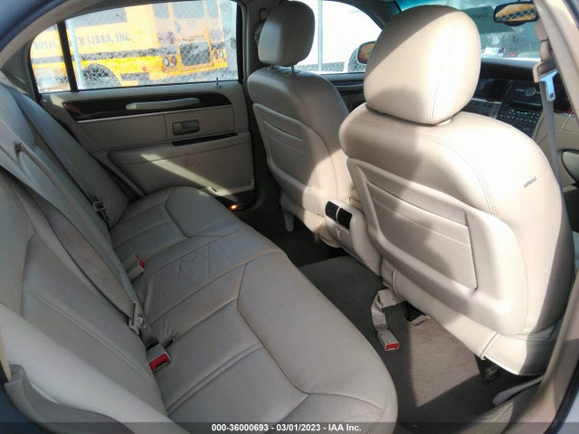 Lincoln Town Car Ultimate 2004 1LNHM83W54Y620898 Image 9