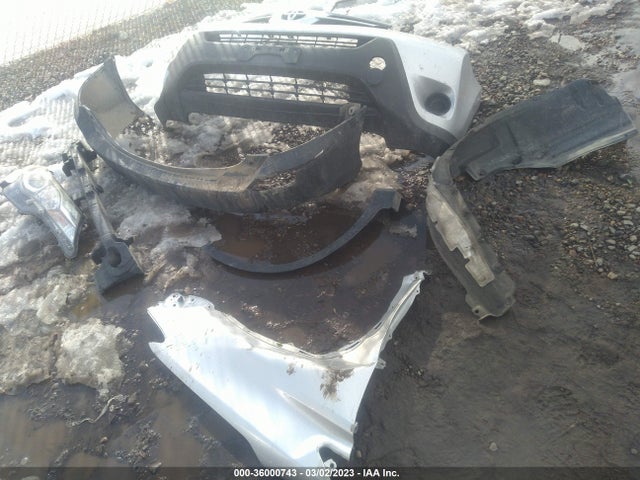 Toyota RAV4 LE 2015 JTMBFREV6FD139020 Image 4