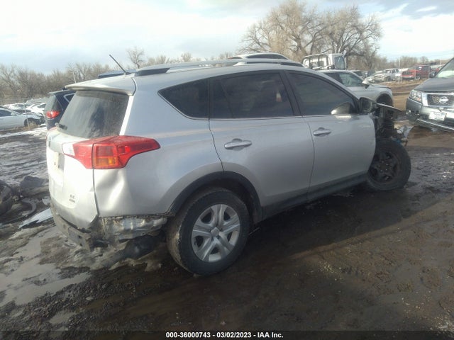 Toyota RAV4 LE 2015 JTMBFREV6FD139020 Image 6
