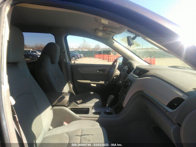 Chevrolet Traverse Ls 2017 1GNKVFKD9HJ225656 Image 5