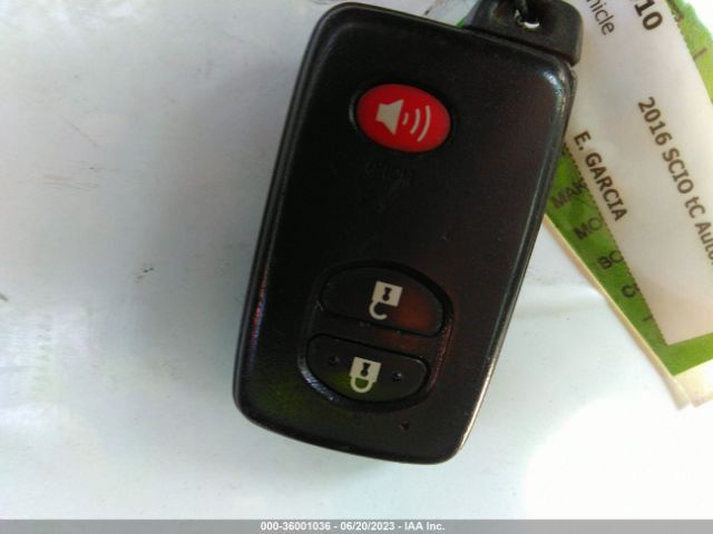 JTKJF5C79GJ024528 Scion TC