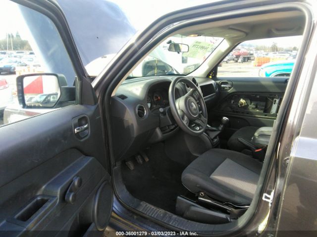 1C4NJPBA2FD203586 Jeep Patriot Sport