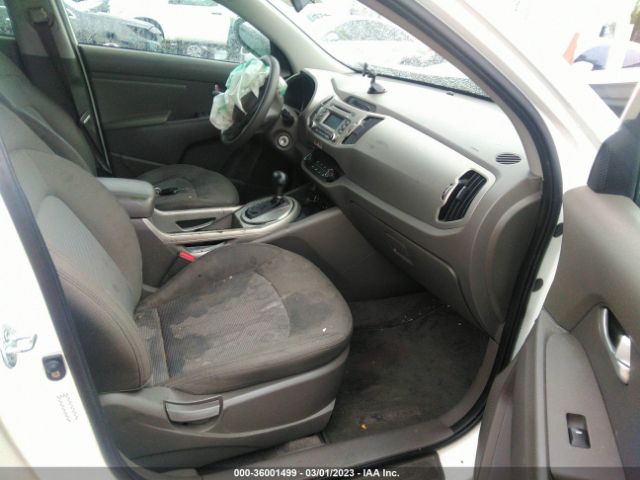 KNDPB3AC2F7758215 KIA Sportage Lx