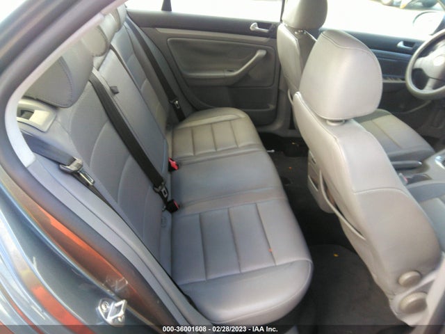 3VWEG71K37M177883 Volkswagen Jetta Sedan Wolfsburg Edition