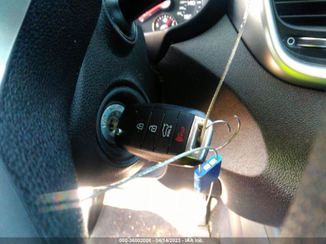 5XYPG4A59JG364439 KIA Sorento Lx V6