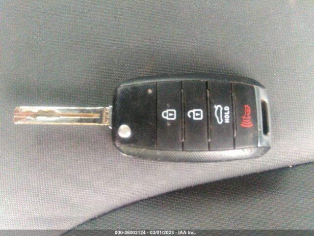 KNAGM4A73F5574560 KIA Optima Lx