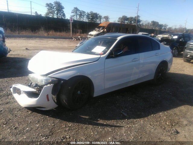 BMW 3 Series 320i 2016 WBA8E1G51GNT99782 Image 2