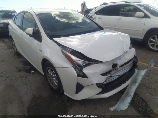 Toyota Prius Two 2016 JTDKBRFU3G3019636 Image 1
