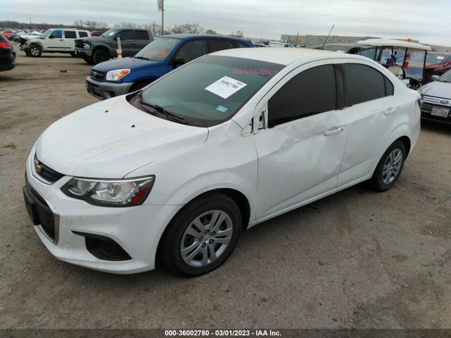 Chevrolet SONIC LS 2017 1G1JB5SH3H4154634 Image 2