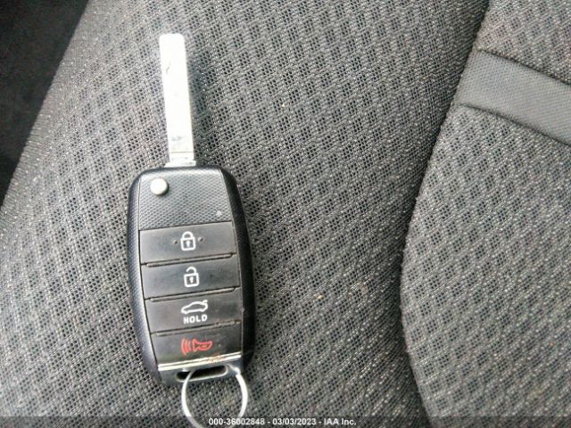 5XXGT4L37JG213756 KIA Optima Lx
