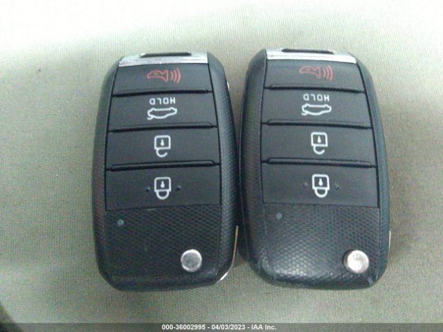 3KPA25AB3KE213692 KIA Rio 5-door S