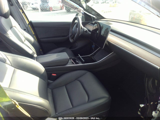 Tesla Model Y Long Range 2021 5YJYGDEE4MF084146 Image 5
