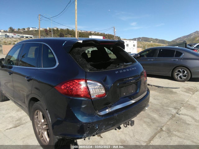 2014 Porsche Cayenne, VIN: WP1AF2A22ELA34072