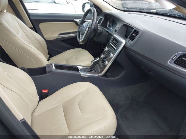 YV126MFK7G2413114 Volvo S60 T5 Drive-e Premier