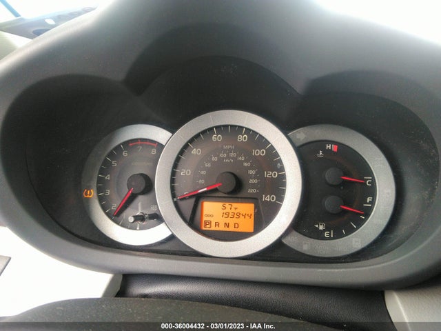 2011 TOYOTA RAV4 VIN: 2T3KF4DV5BW074145