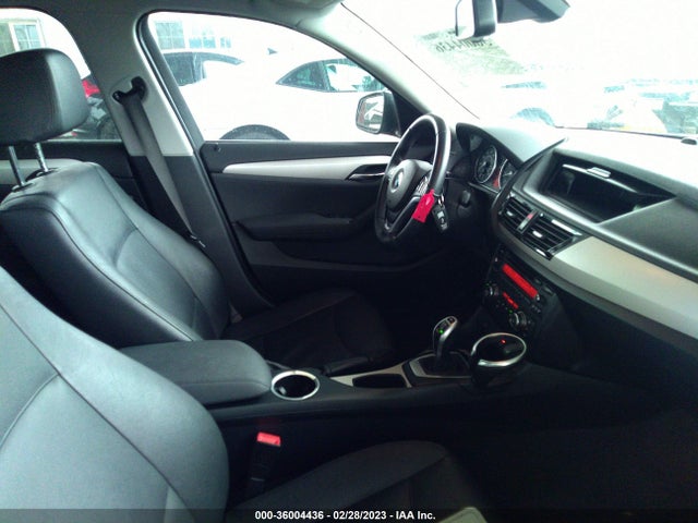 WBAVM1C5XEVW56785 BMW X1