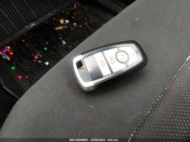 3FA6P0HDXJR255176 Ford FUSION SE