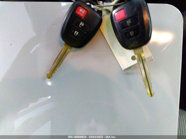 2016 Toyota Prius, VIN: JTDKDTB39G1137755