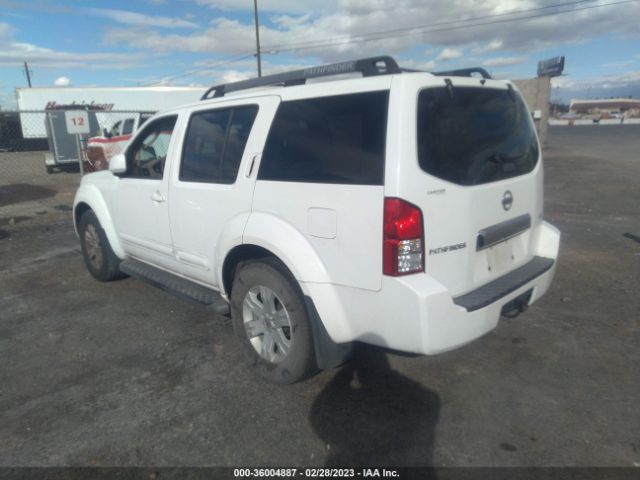 5N1AR18U56C628338 Nissan Pathfinder Le