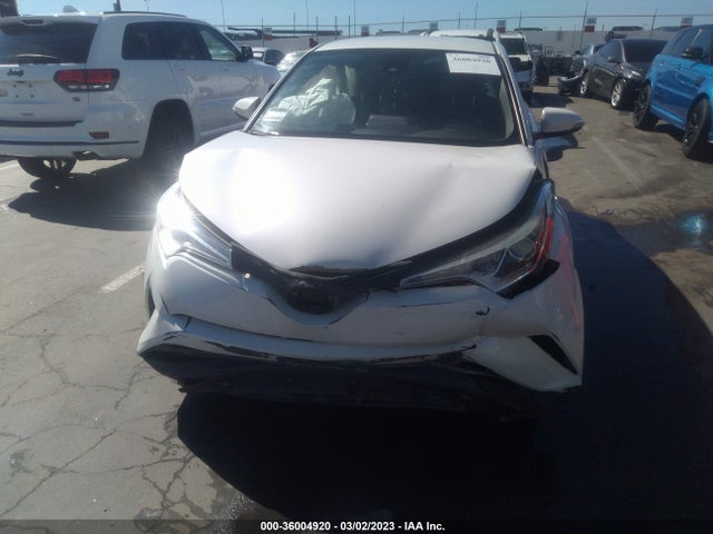 Toyota C-HR XLE 2018 NMTKHMBX5JR035455 Image 6